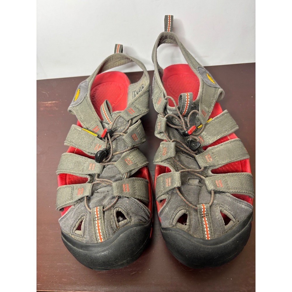 Keen Clearwater CNX Mens 14 Grey Red Waterproof Hiking‎ Sport Sandals CD 010114